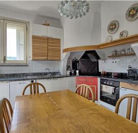 3 bedroom villa with pool and tennis court near Florence, sleeps 6